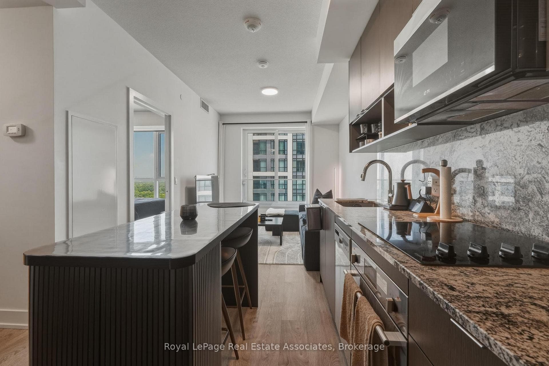 9 Mabelle Avenue Unit 3020 photo 1