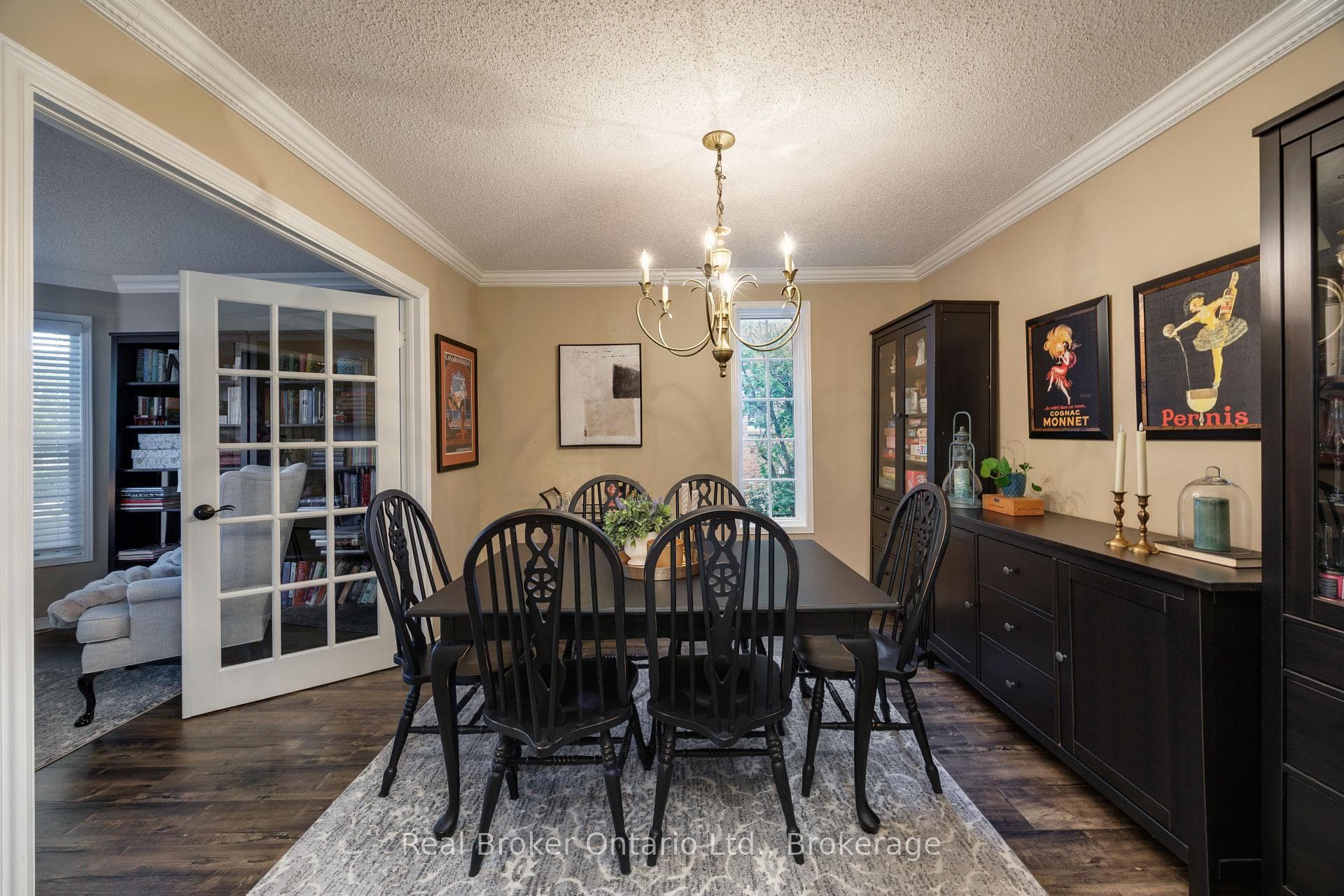 2015 Blairwood Court photo 16