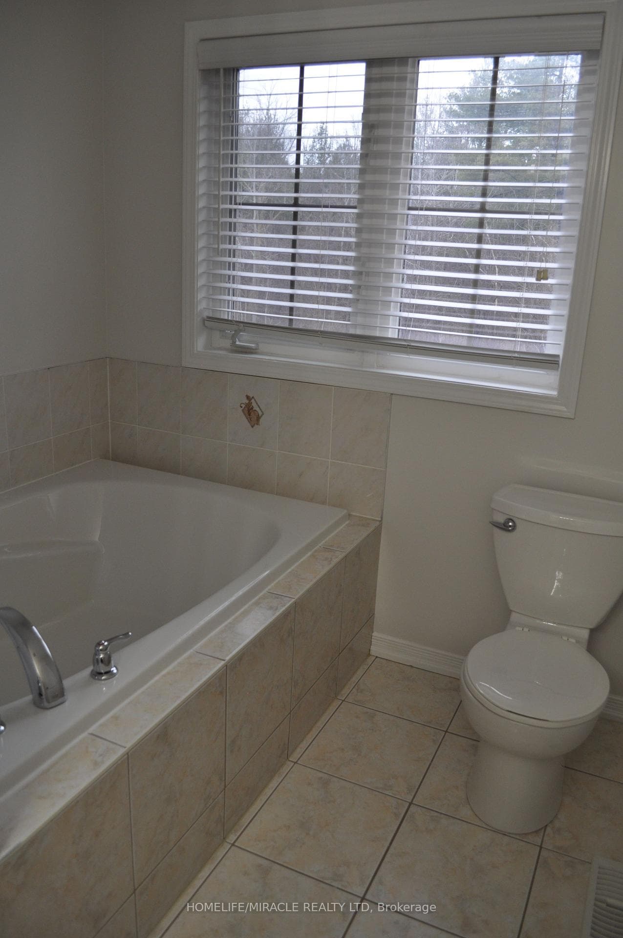 2438 Tillings Road photo 19