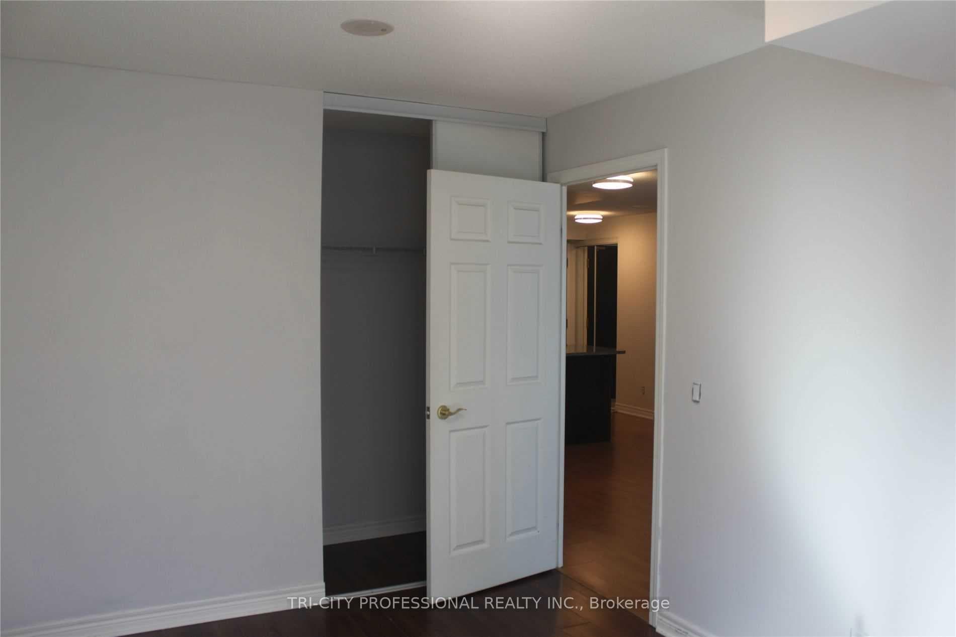 30 Grand Trunk Crescent Unit 3509 photo 8