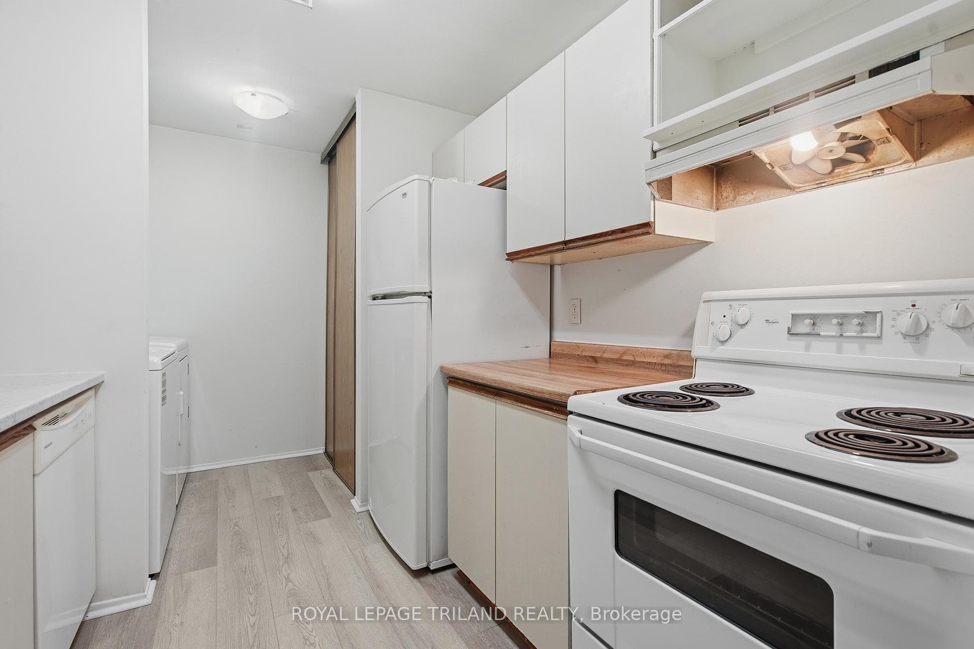 1096 Jalna Boulevard Unit 135 photo 15