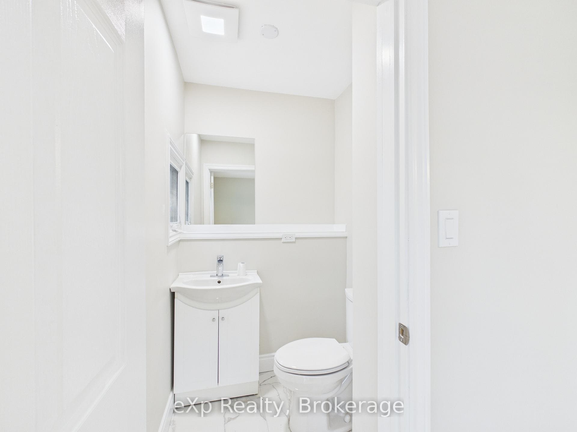 276 Foster Avenue photo 13