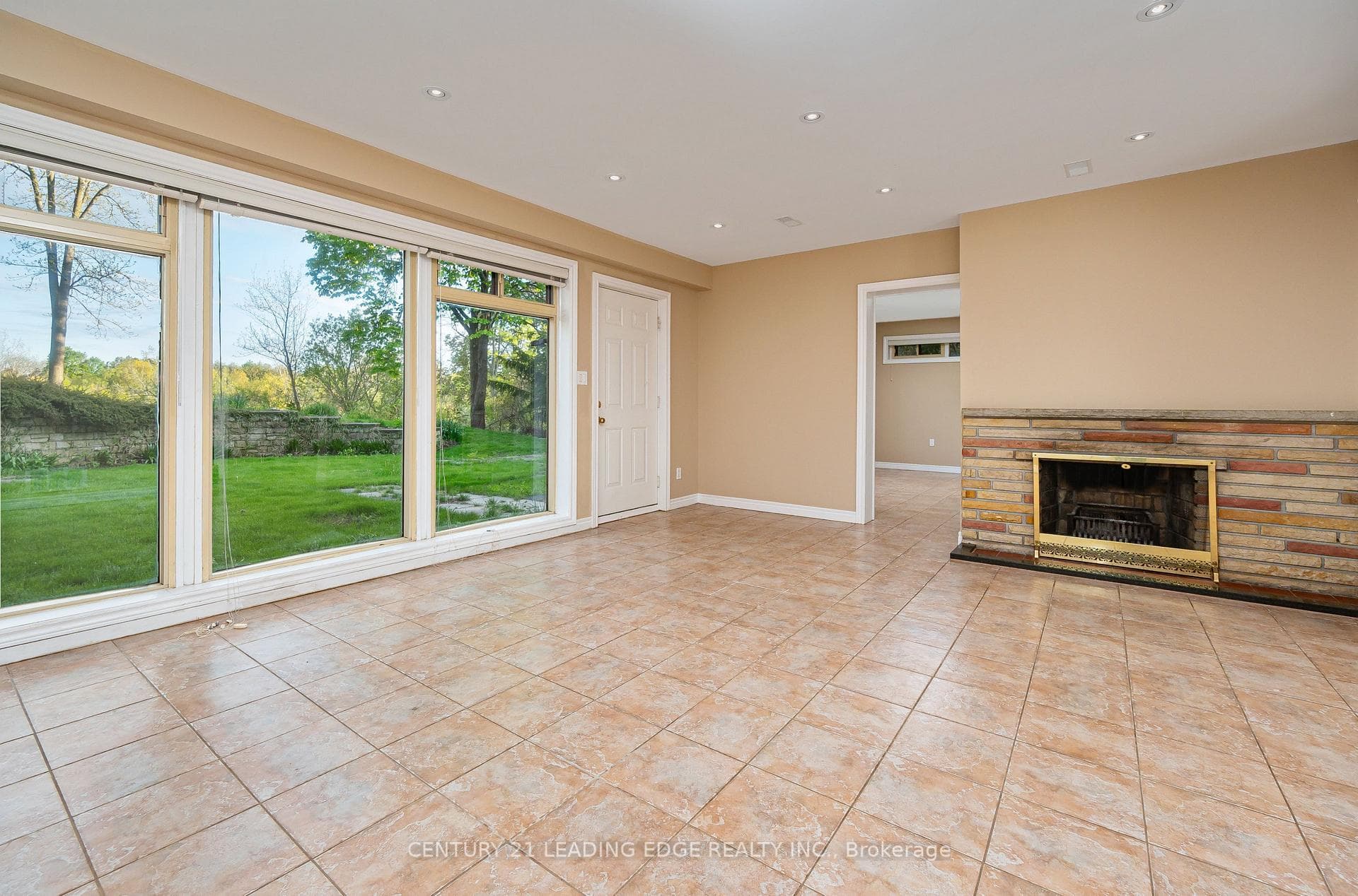 9 FREDERICTON Road photo 19