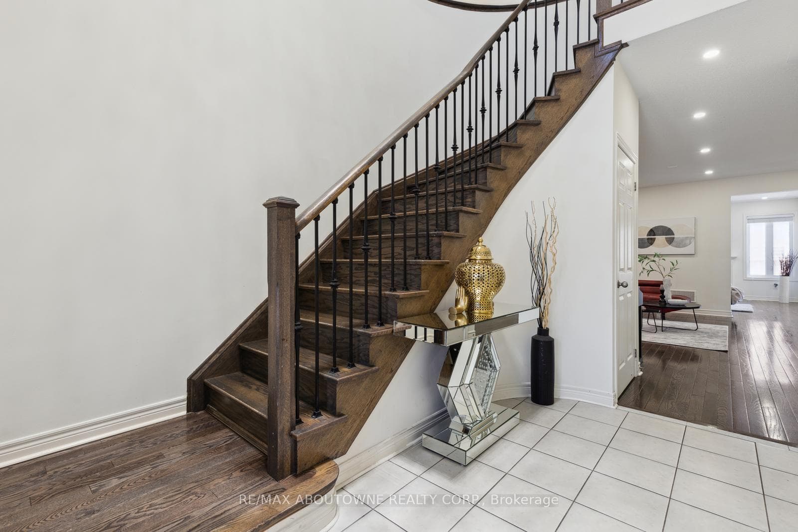 444 Downes Jackson Heights photo 4