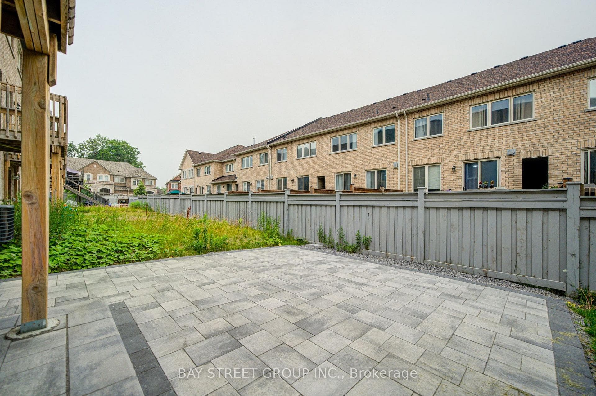113 Drizzel Crescent photo 48