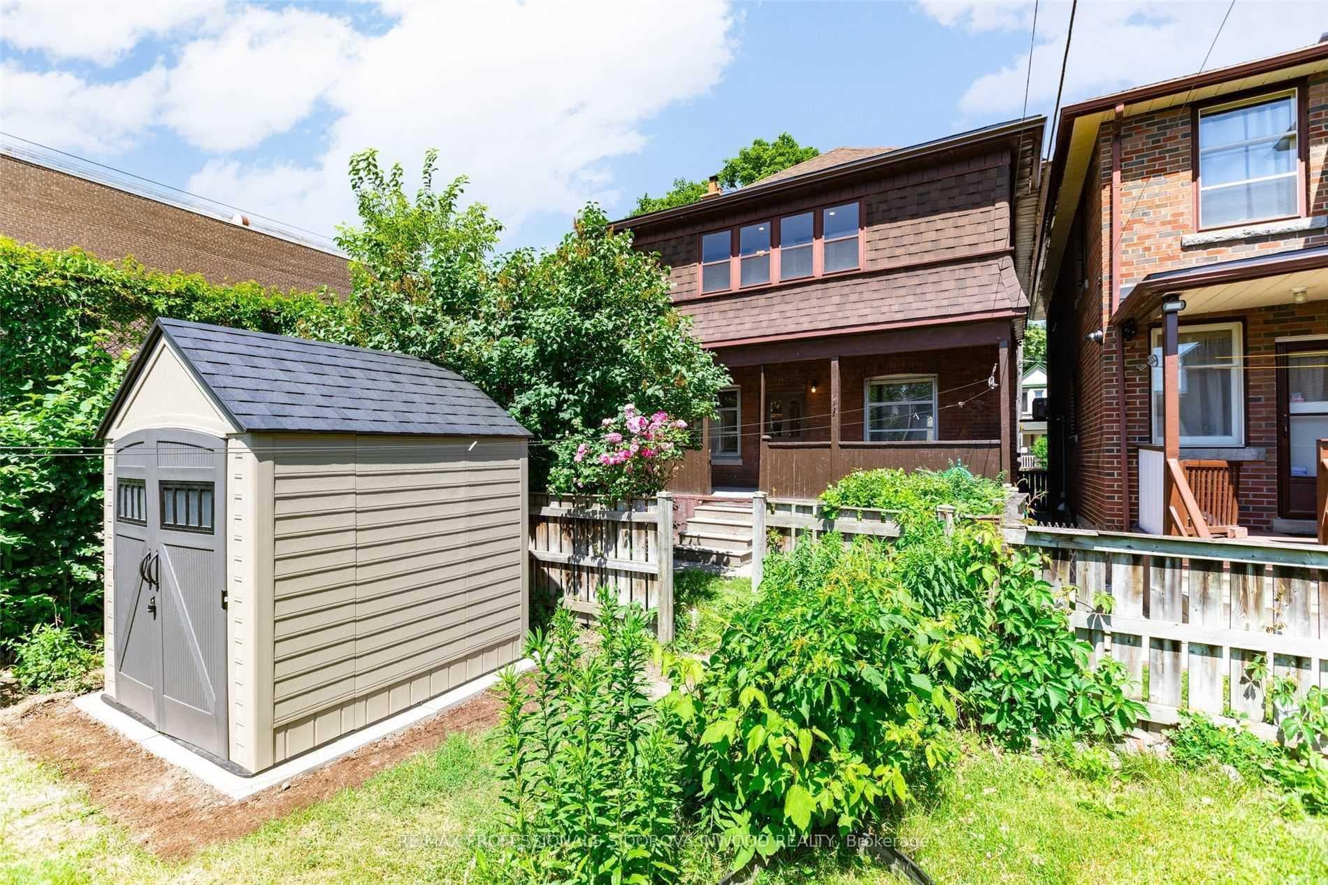 150 Franklin Avenue photo 31