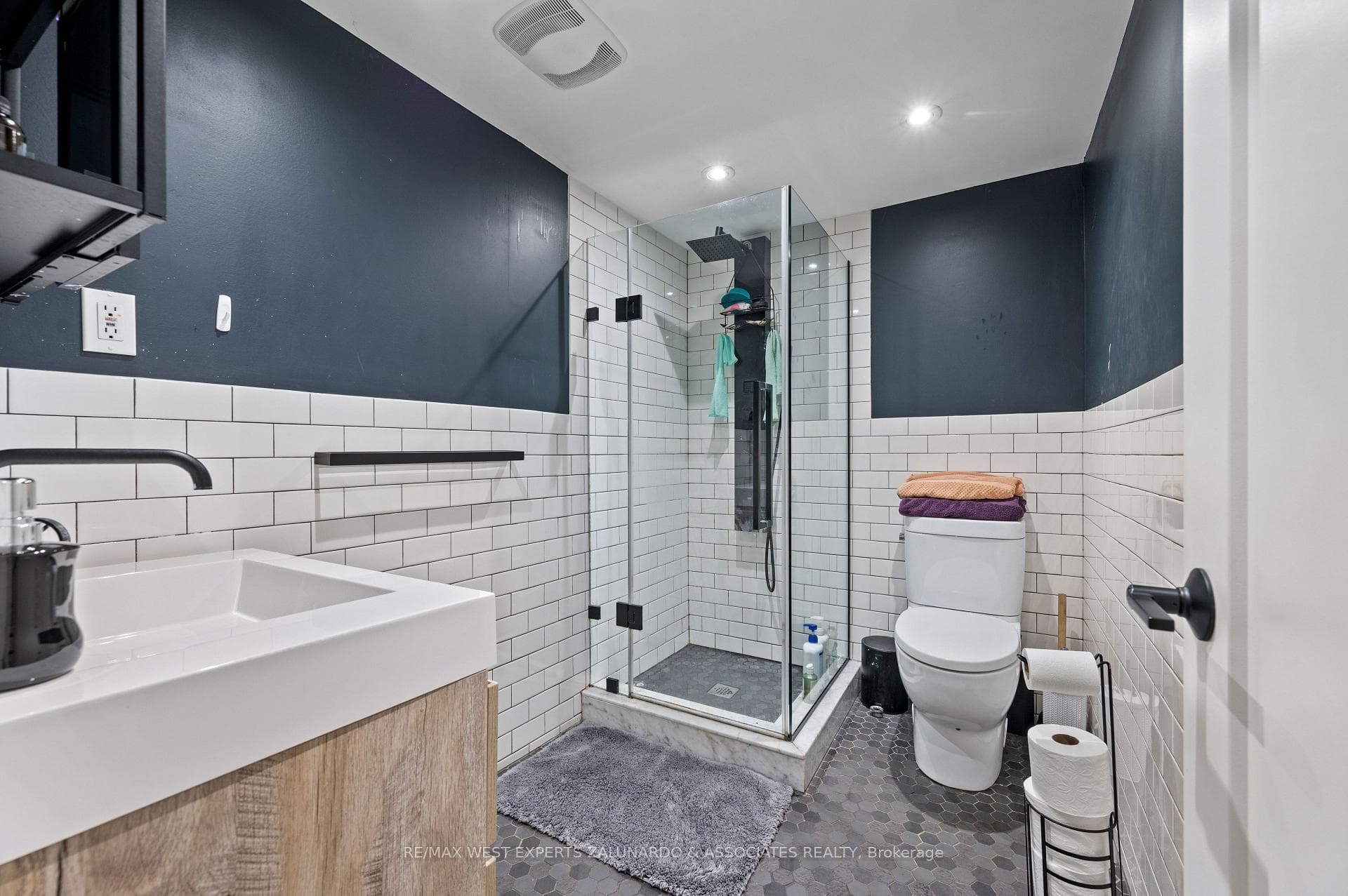 18 Smallwood Drive photo 32