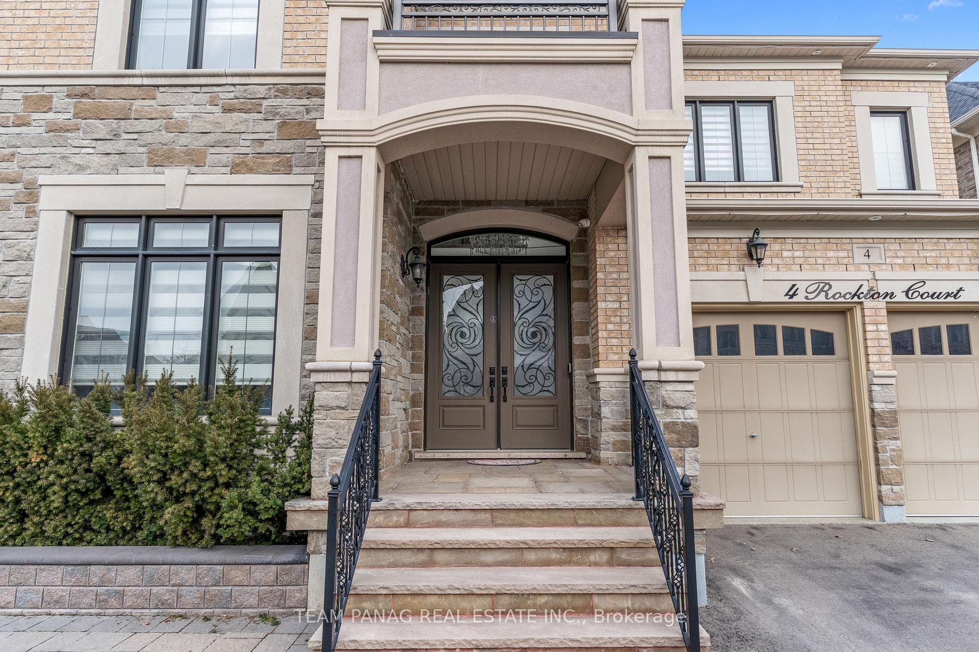 4 Rockton Court photo 3