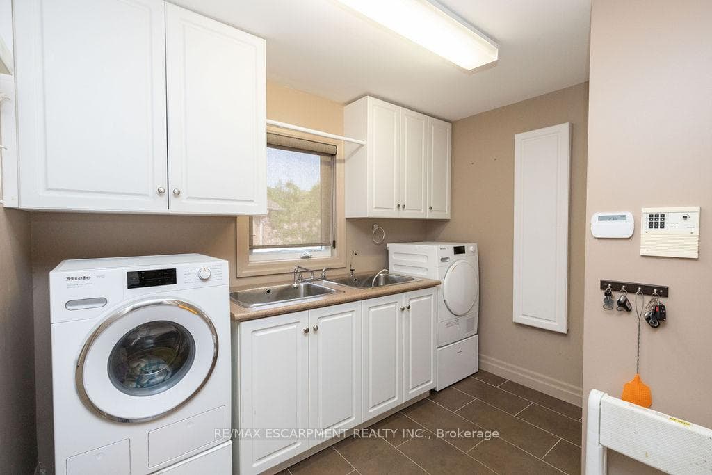 177 Claudette Gate photo 13