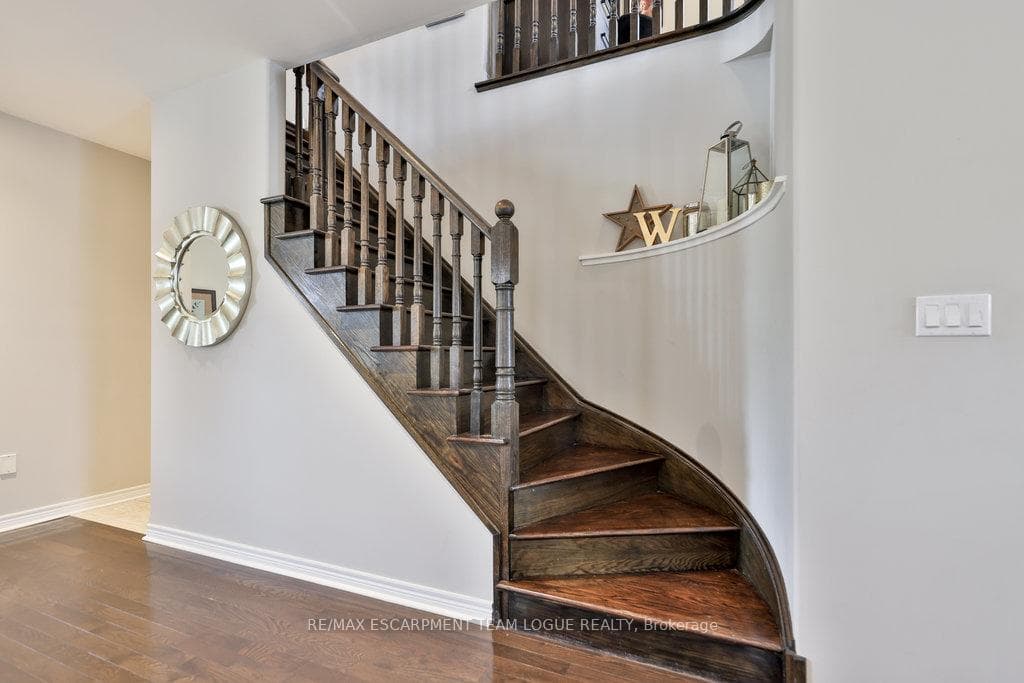 2939 Berwick Drive photo 13