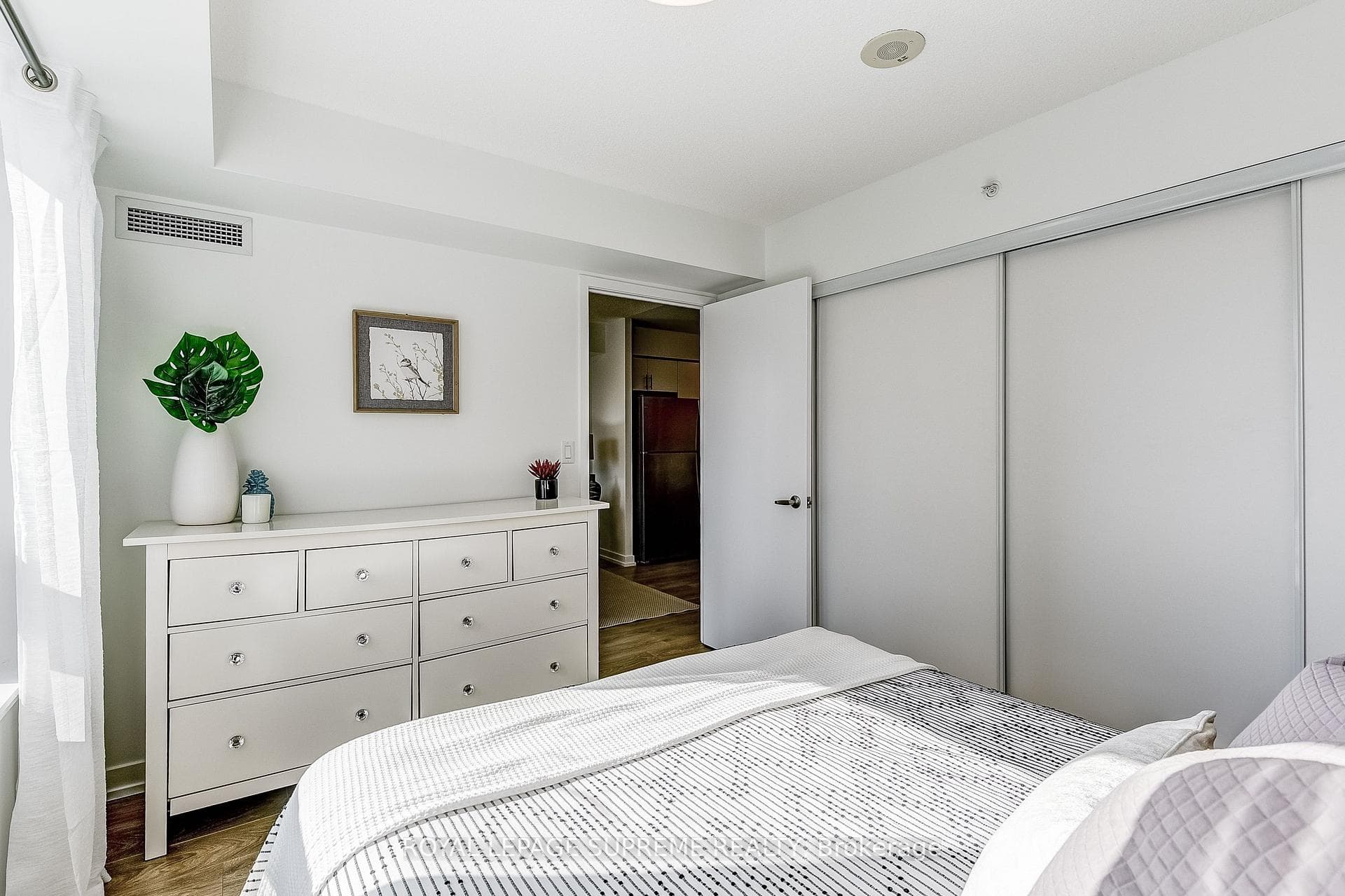 1420 Dupont Street Unit 1011 photo 9