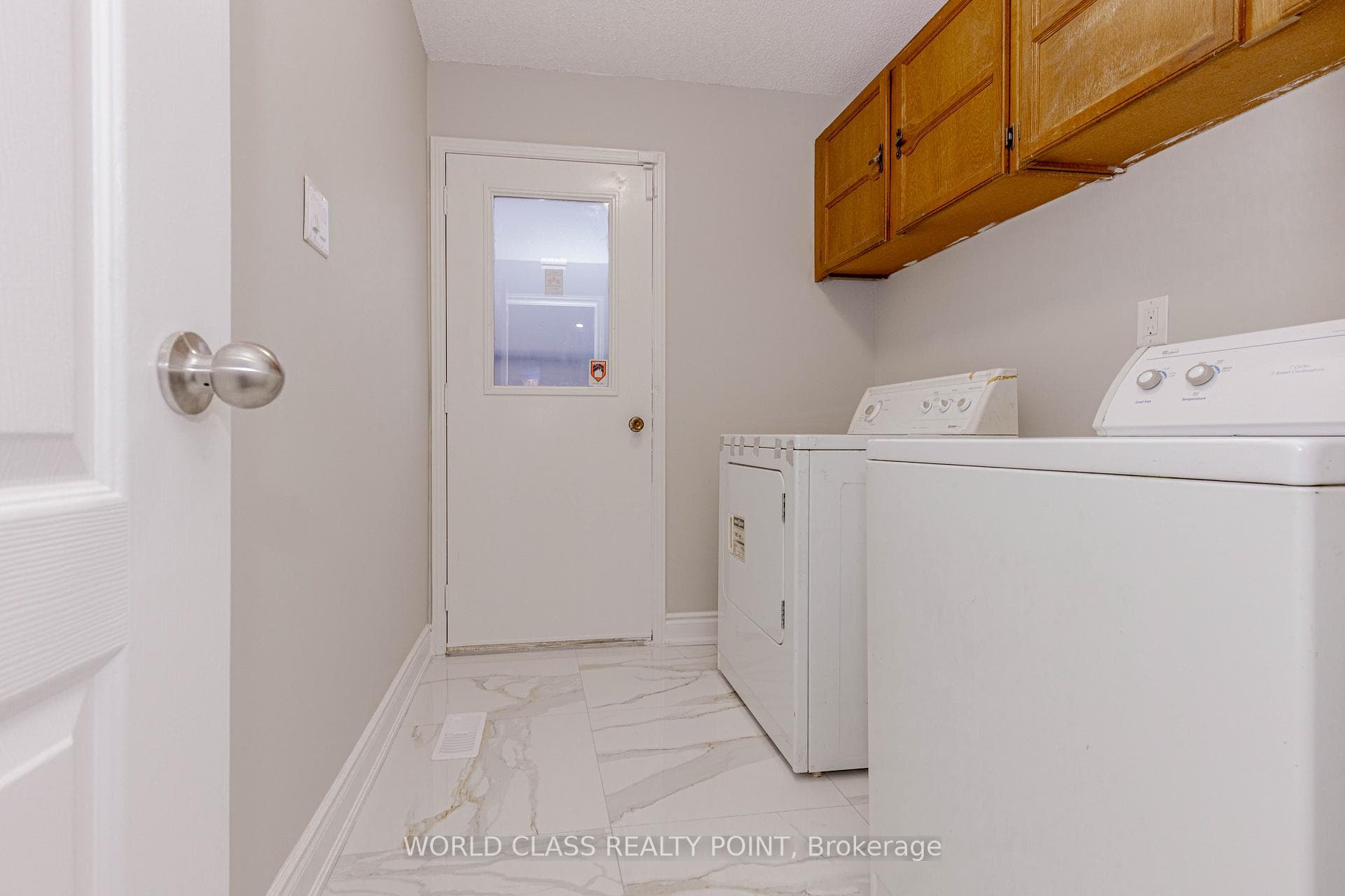 76 Moffatt Avenue photo 18