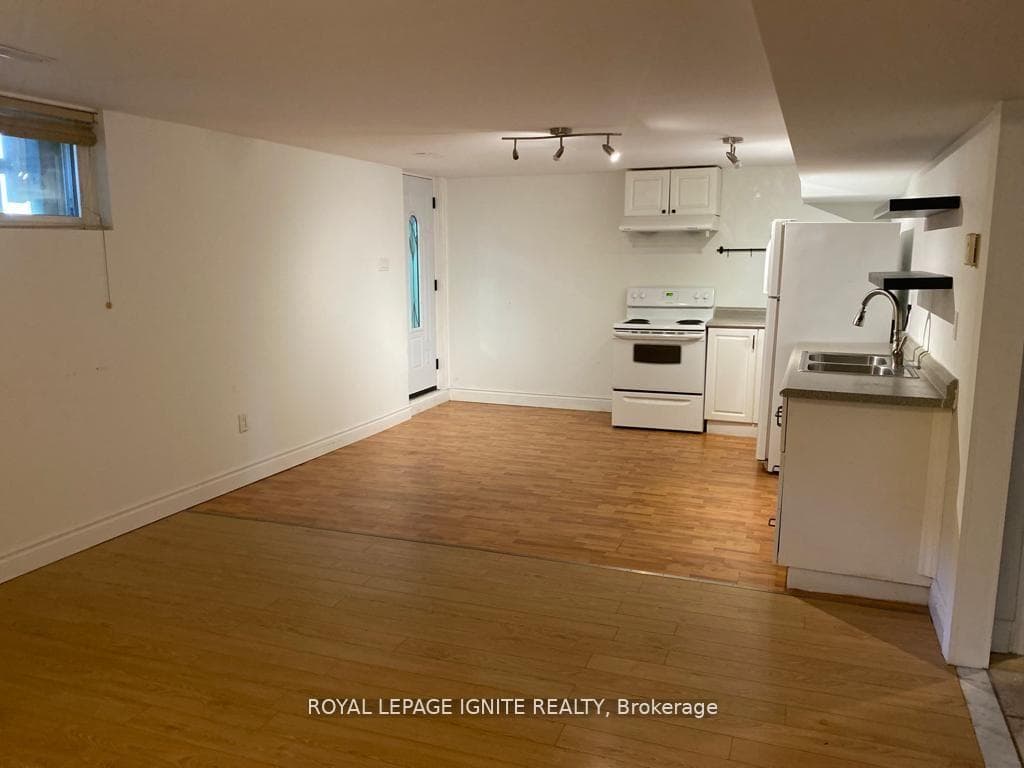 14 Sunset Road photo 2