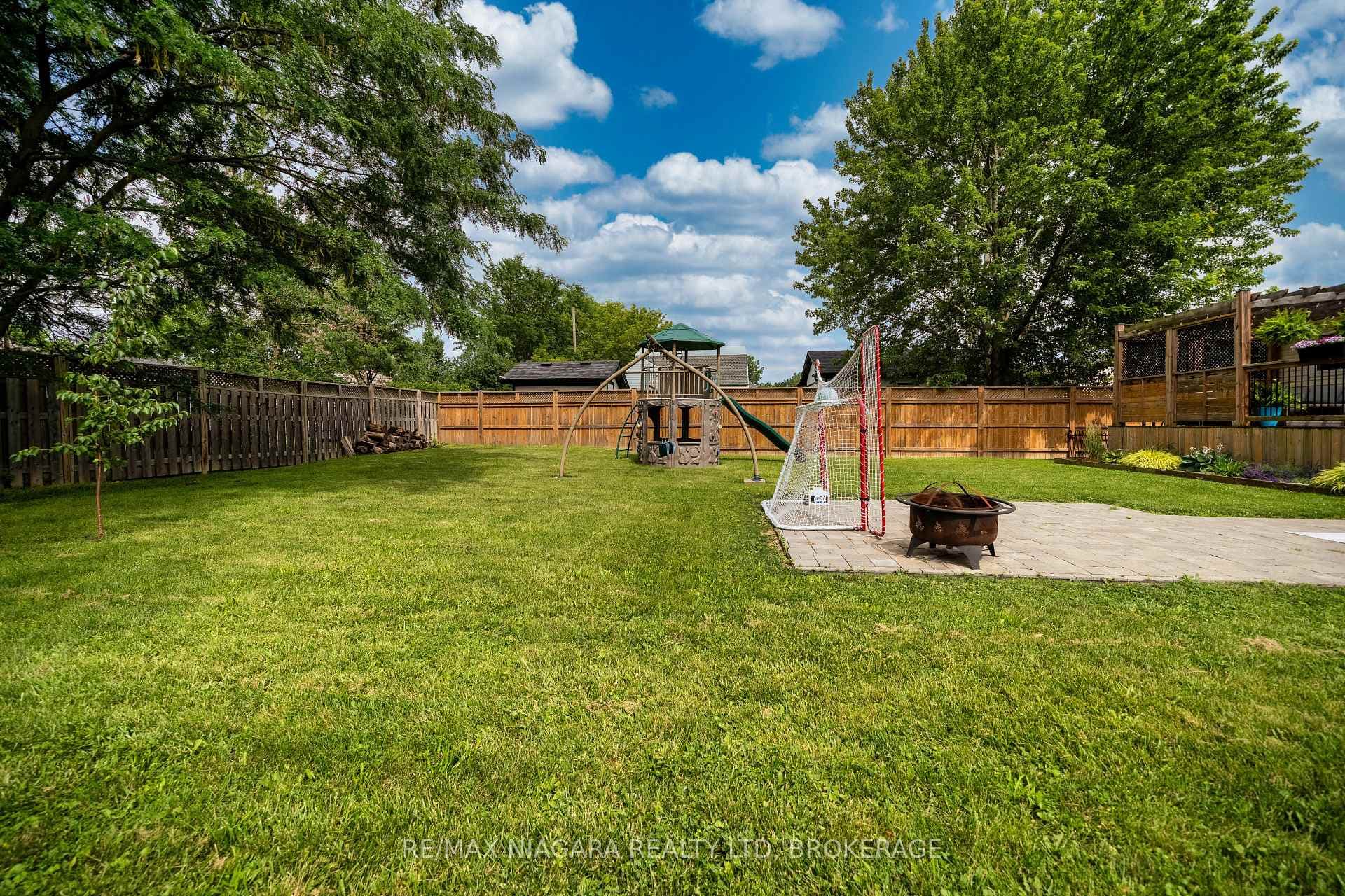 33 Bloomfield Avenue photo 38