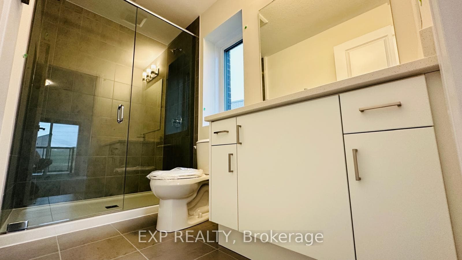 20 URBANE Boulevard photo 11