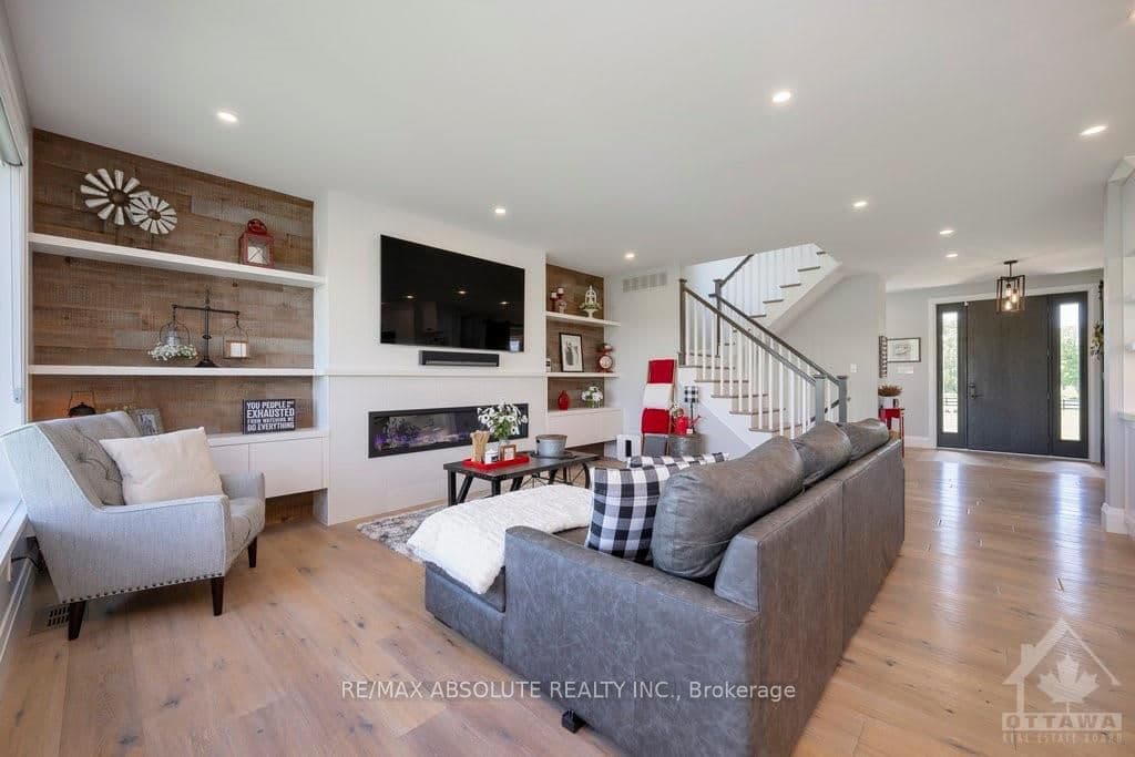 2550 DIAMONDVIEW Road photo 3
