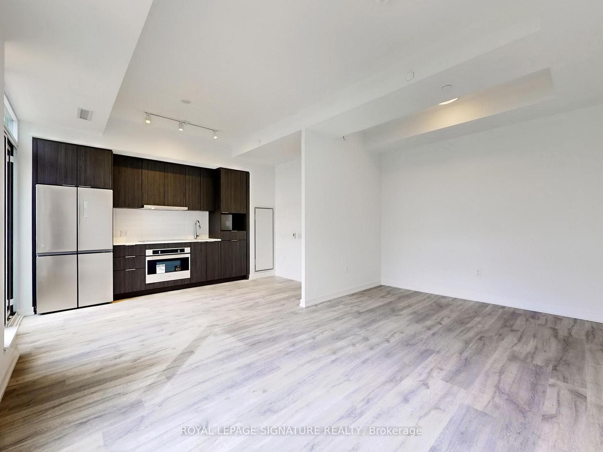 8 Olympic Gdn Drive Unit S608 photo 7
