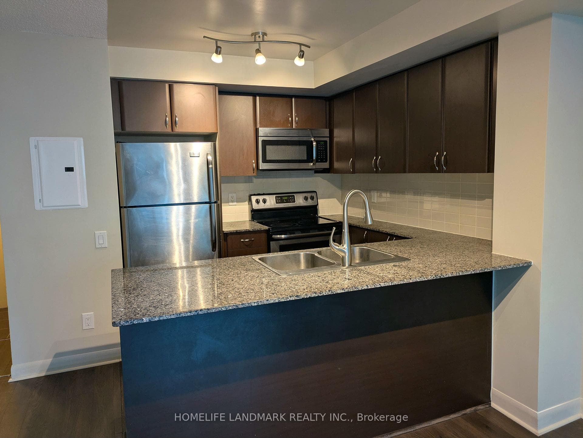 525 Wilson Avenue Unit 706 photo 4