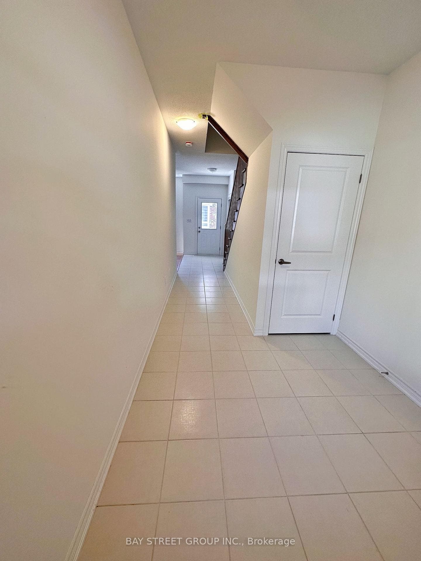 74 Chicago Lane photo 2