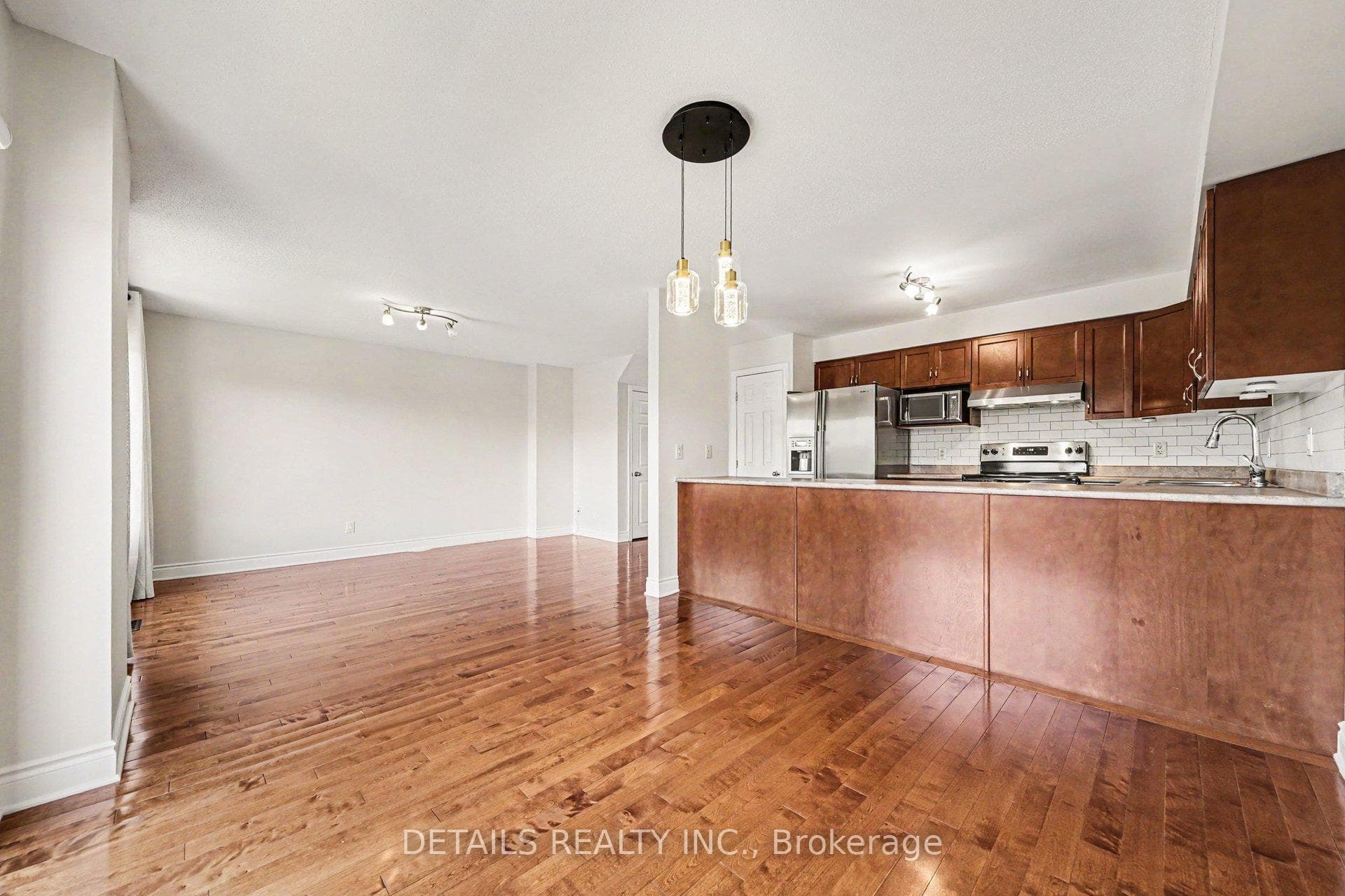 261 Parkin Circle photo 4