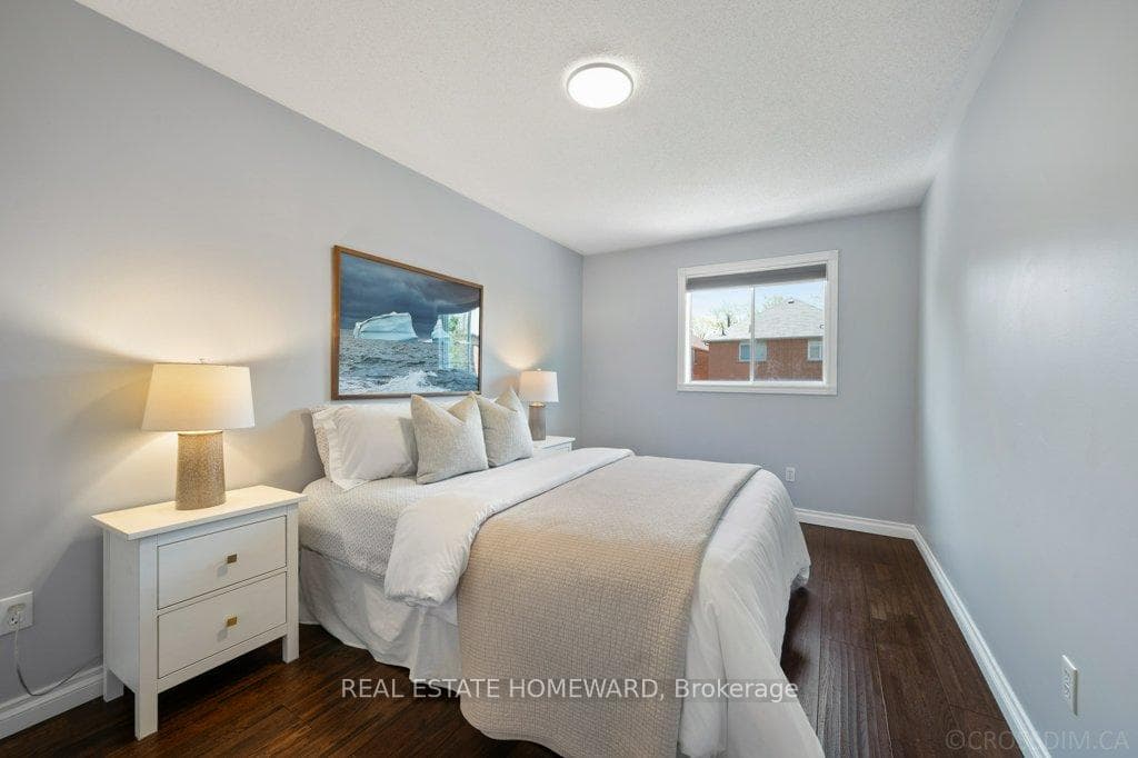 5908 Leeside Crescent photo 34