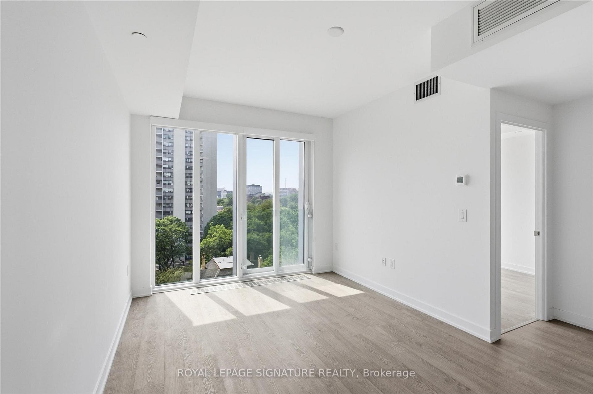 50 McCaul Street Unit 917 photo 8
