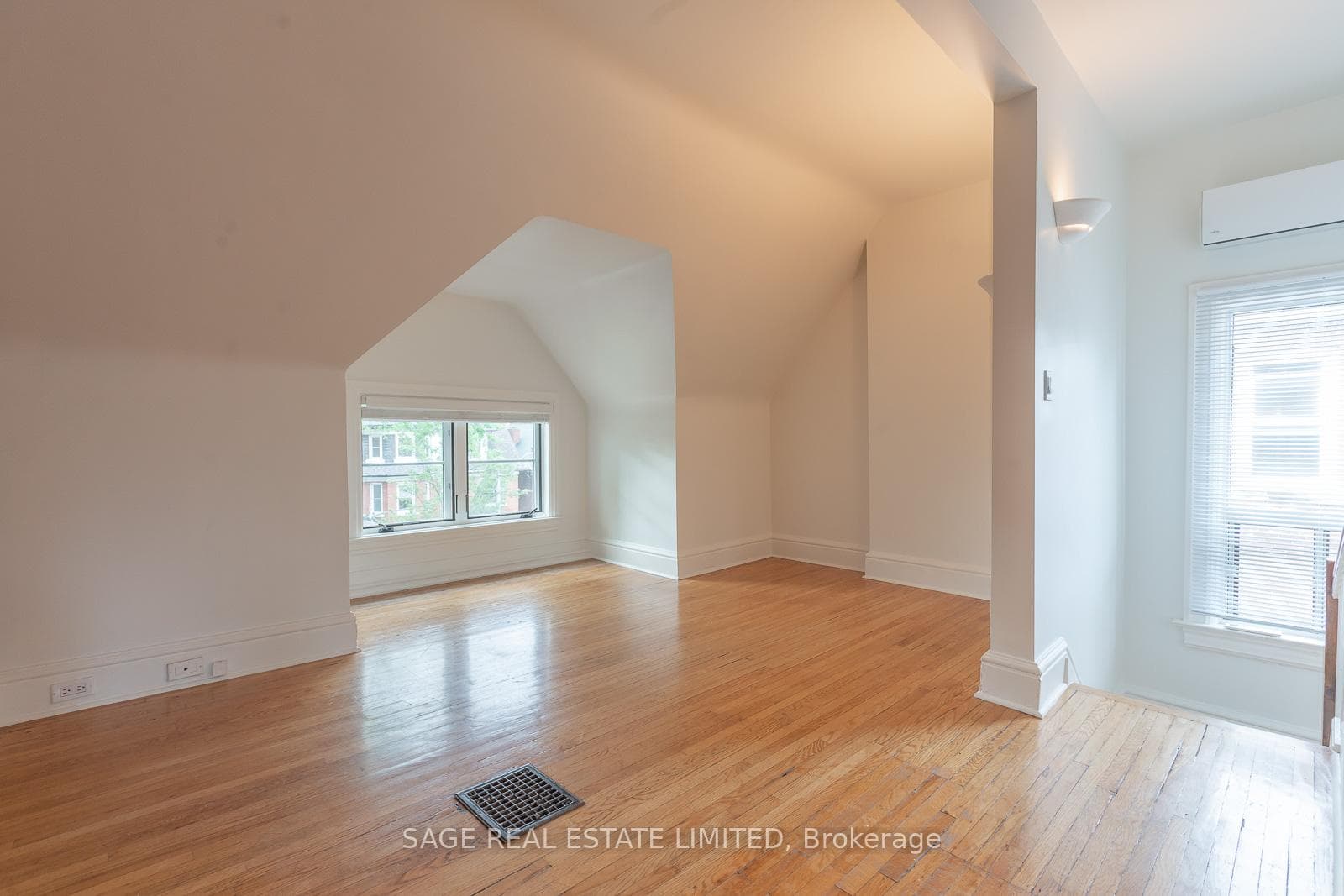 685 Euclid Avenue Unit UPPER photo 19