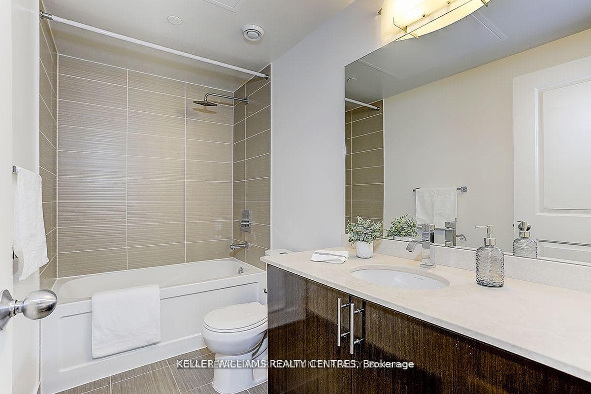 7165 Yonge Street Unit 502 photo 15