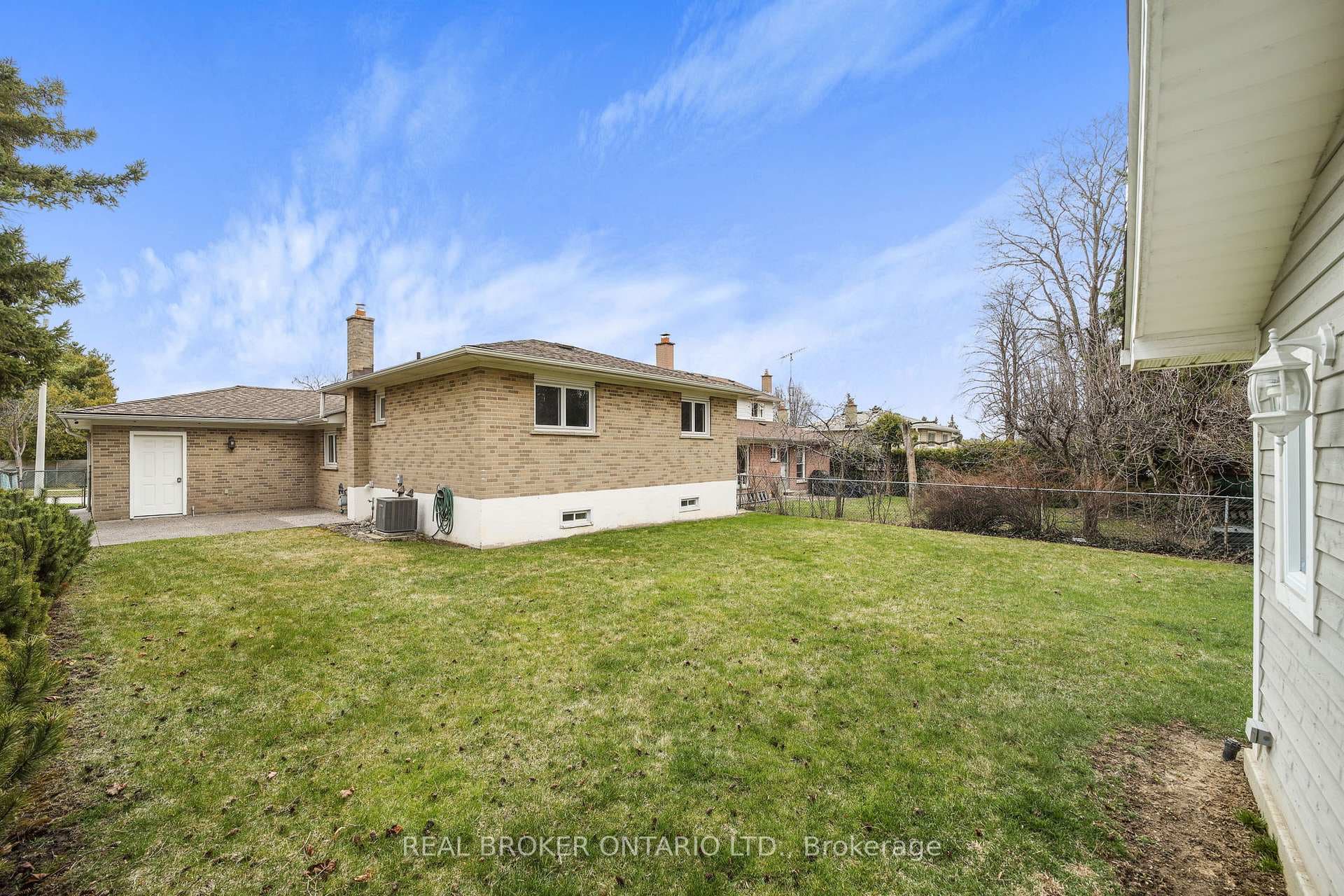 371 Fiona Terrace photo 41