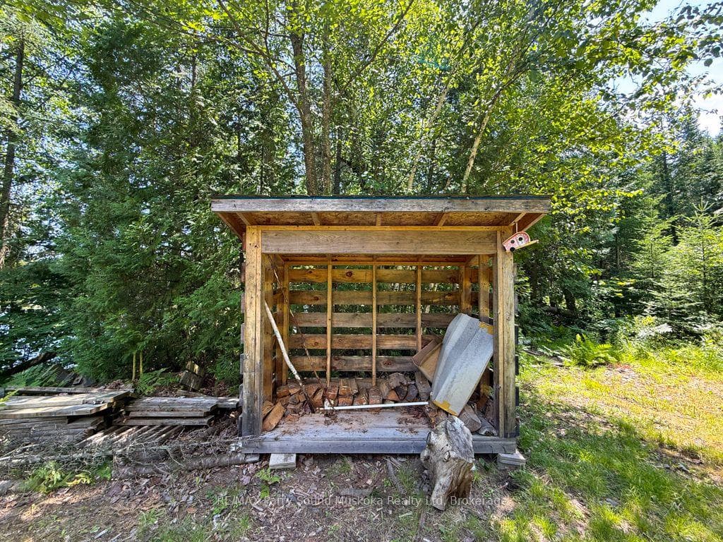 473 North Meadowcove Road photo 15