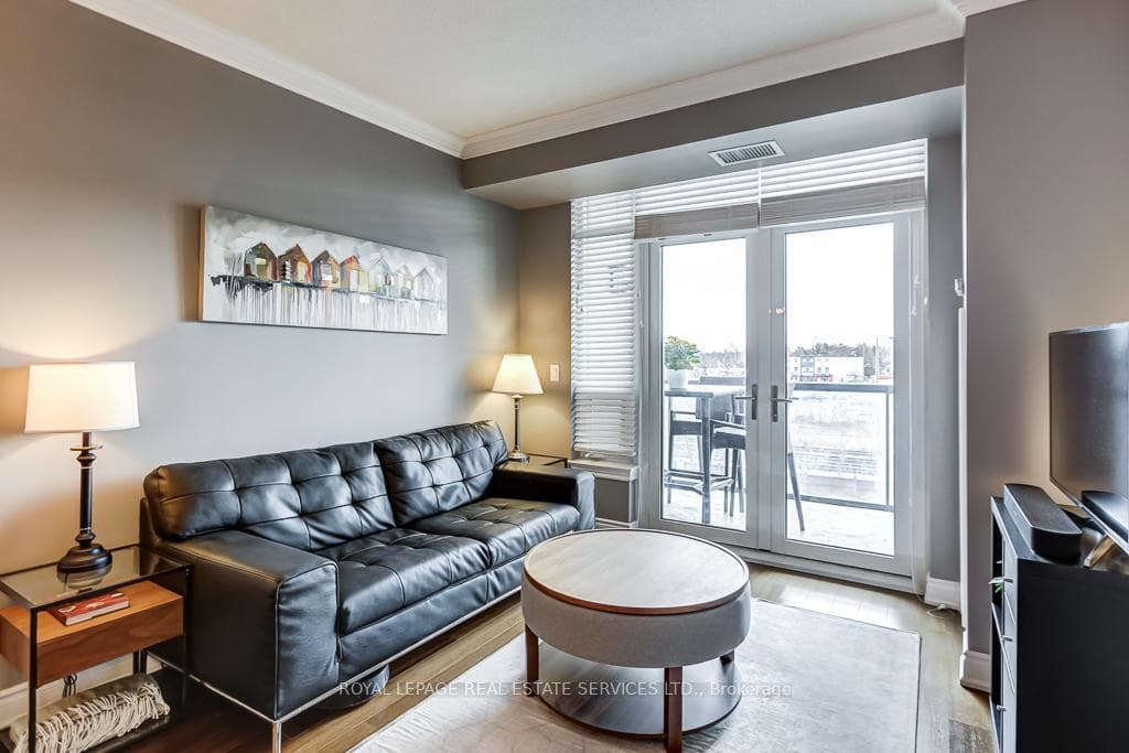 1135 Royal York Road Unit 301 photo 10