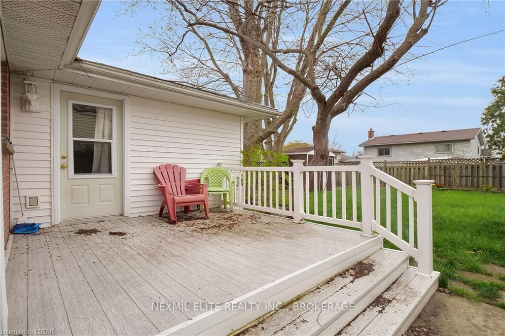 1610 JALNA Boulevard photo 39