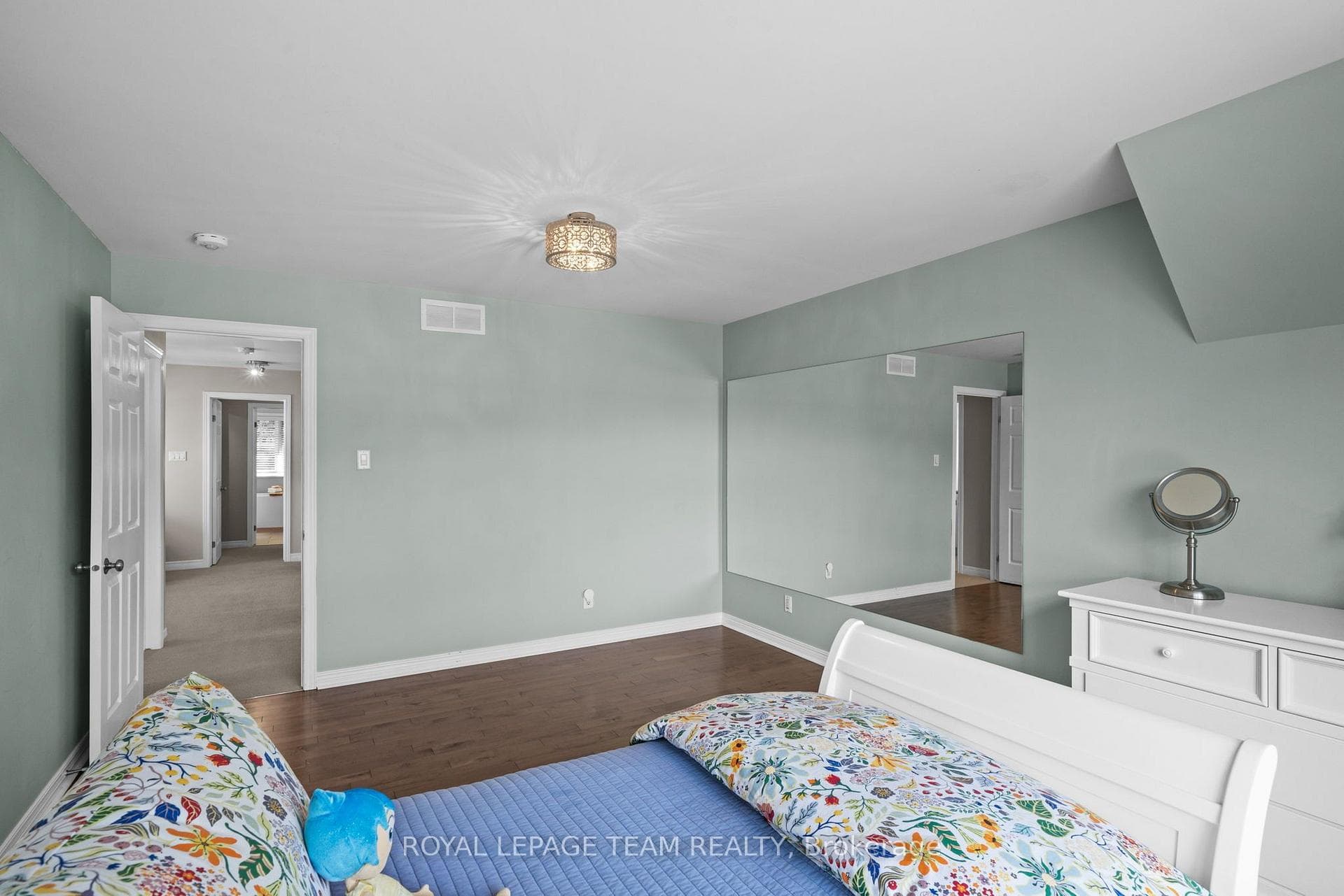 14 Ironside Court photo 29