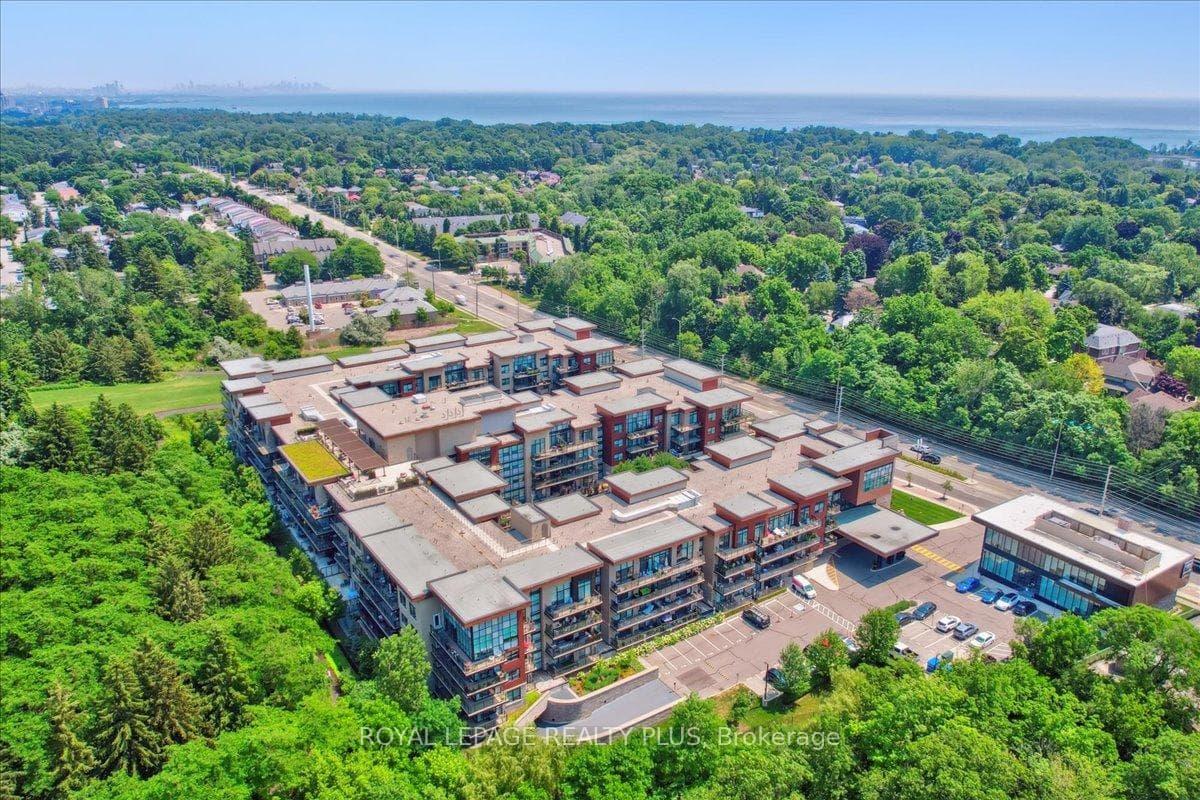 1575 Lakeshore Road Unit 117 photo 44