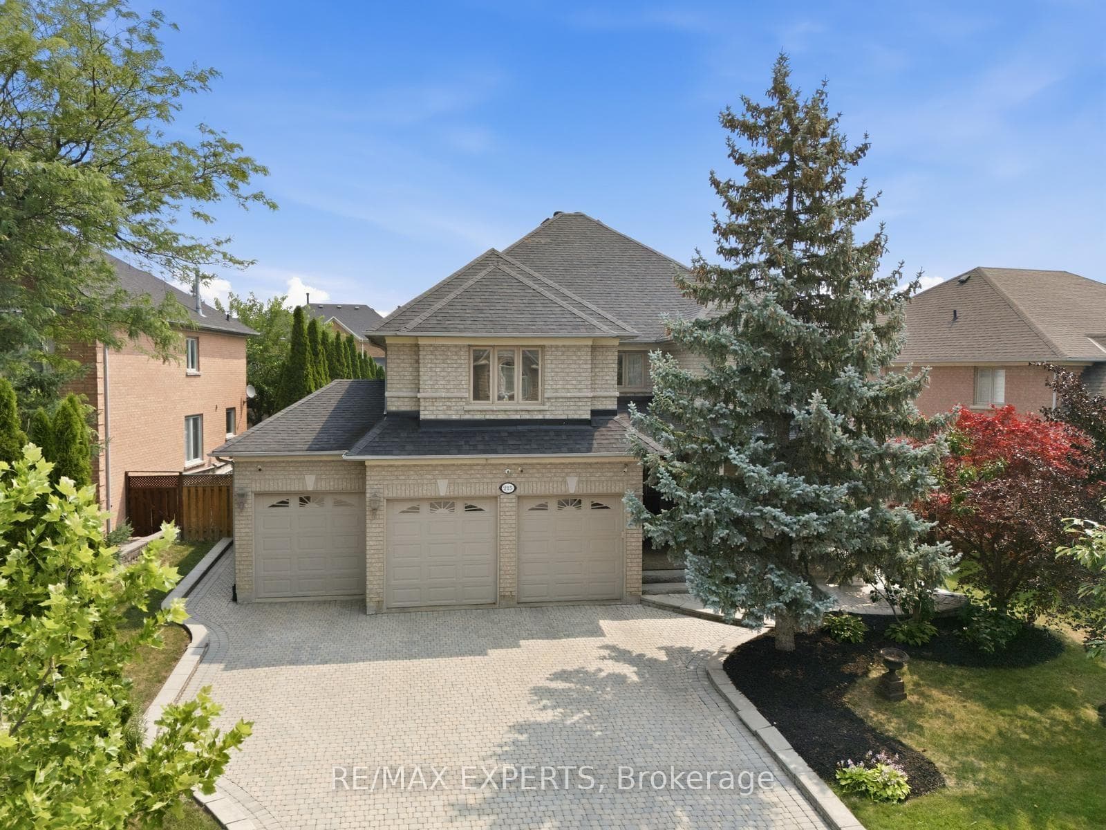 215 Velmar Drive photo 1