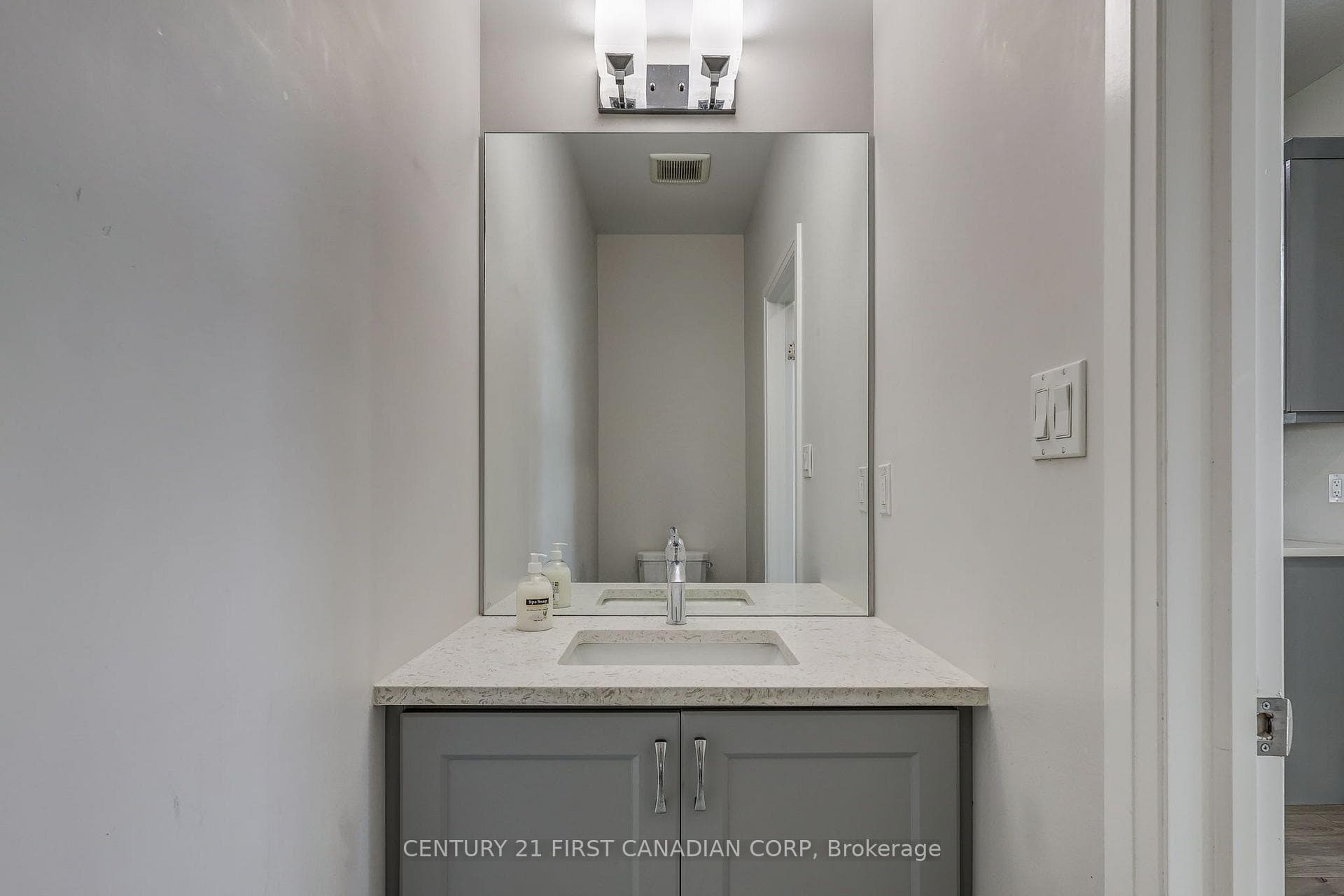 127 Marconi Court photo 17