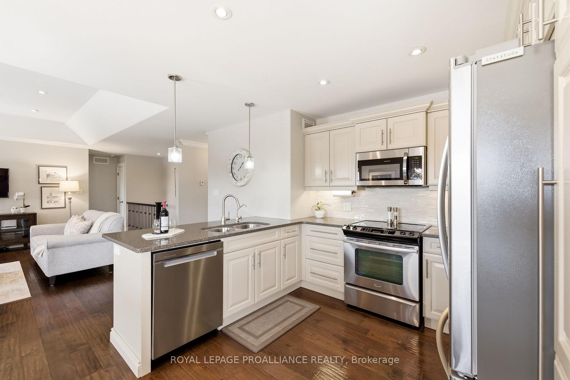 9 Rosslyn Drive photo 22