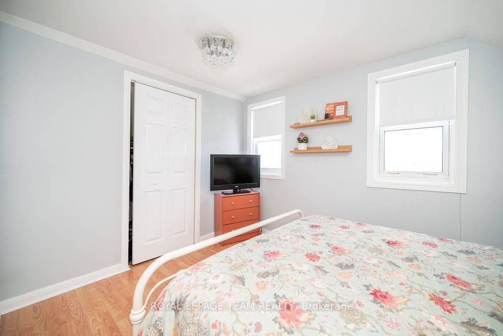 63 EDWARD Street photo 24