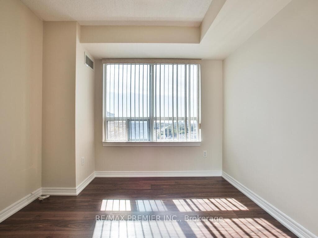 2772 Keele Street Unit 707 photo 27