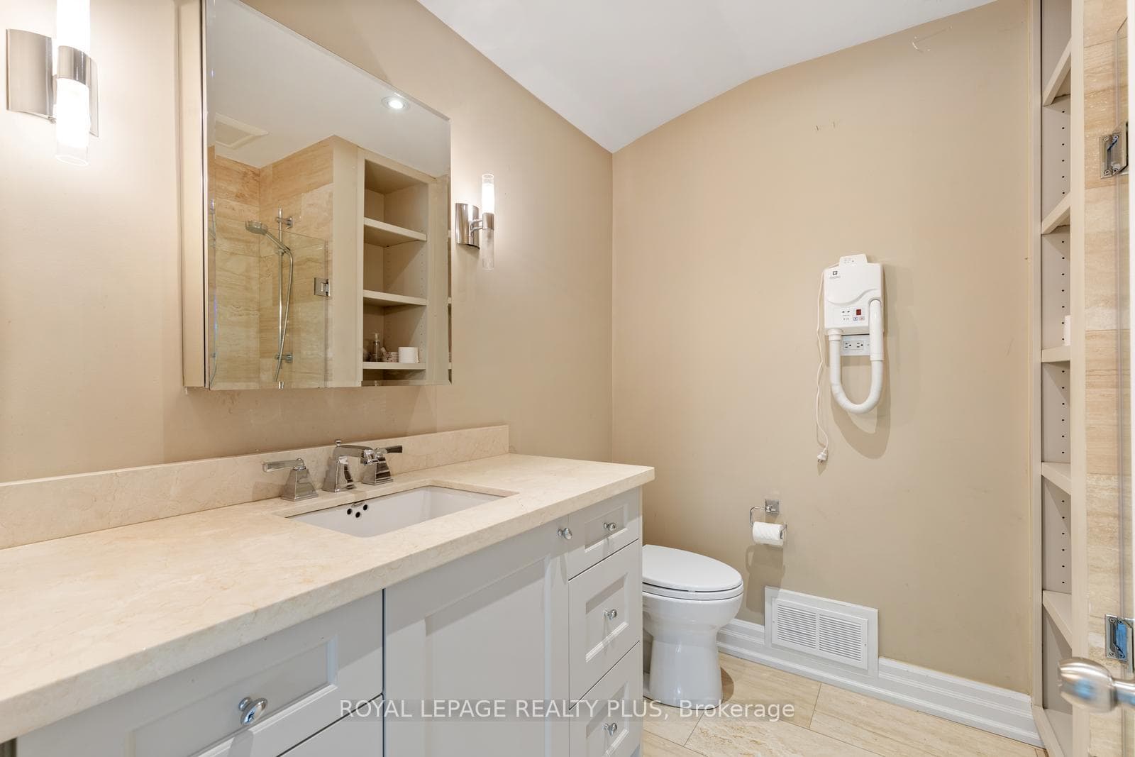 1190 Wildfield Crescent photo 14