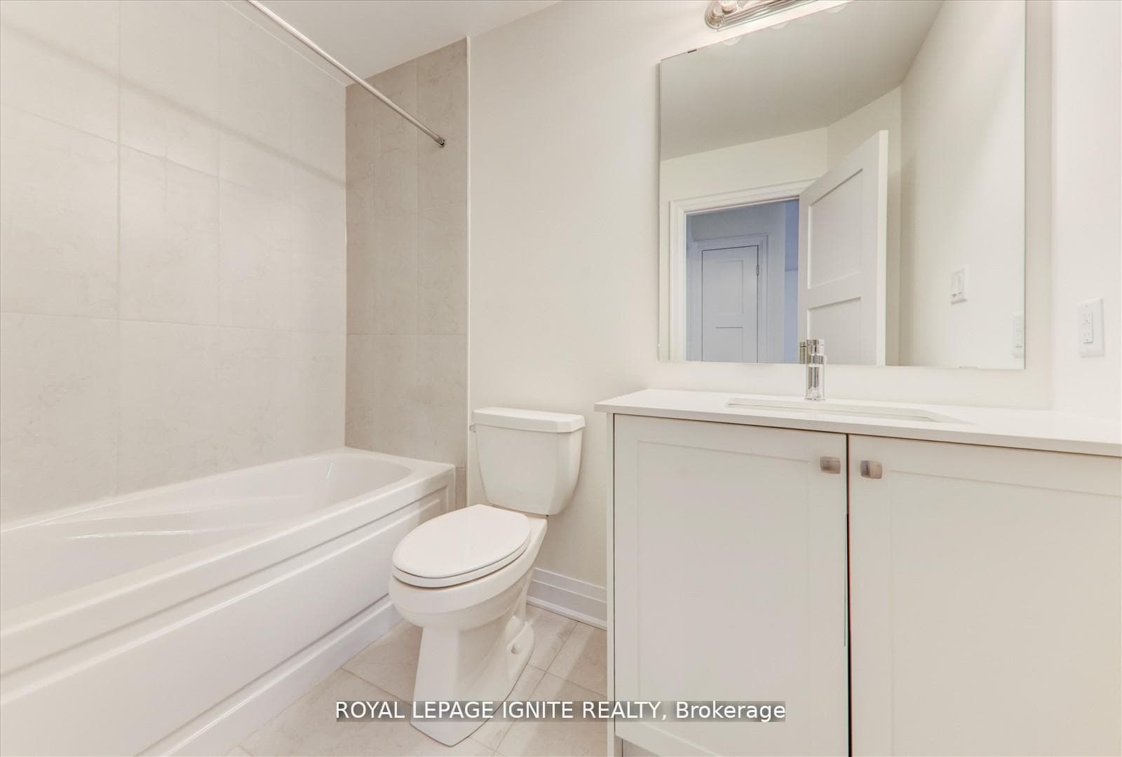 519 Hudson Crescent photo 29