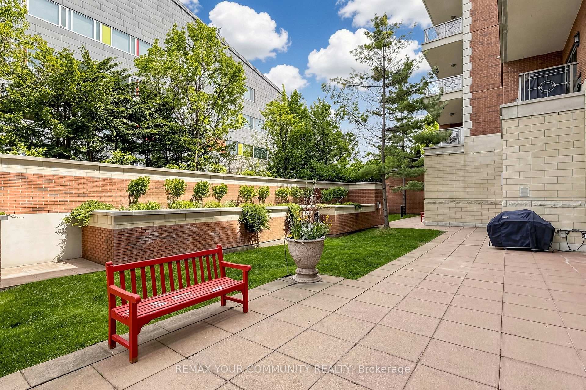 21 Burkebrook Place Unit 312 photo 32