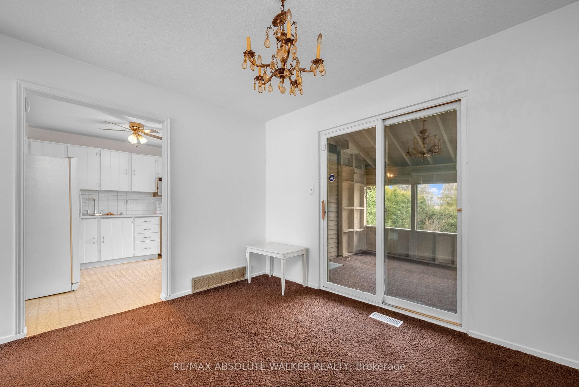 198 Rosemary Gardens photo 9