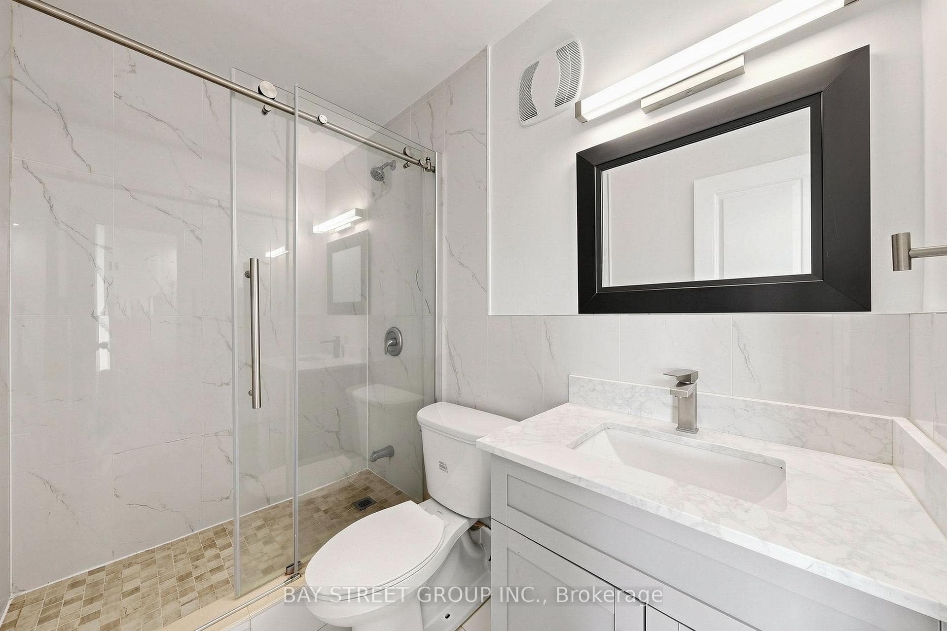 2nd Flr - Full Washroom