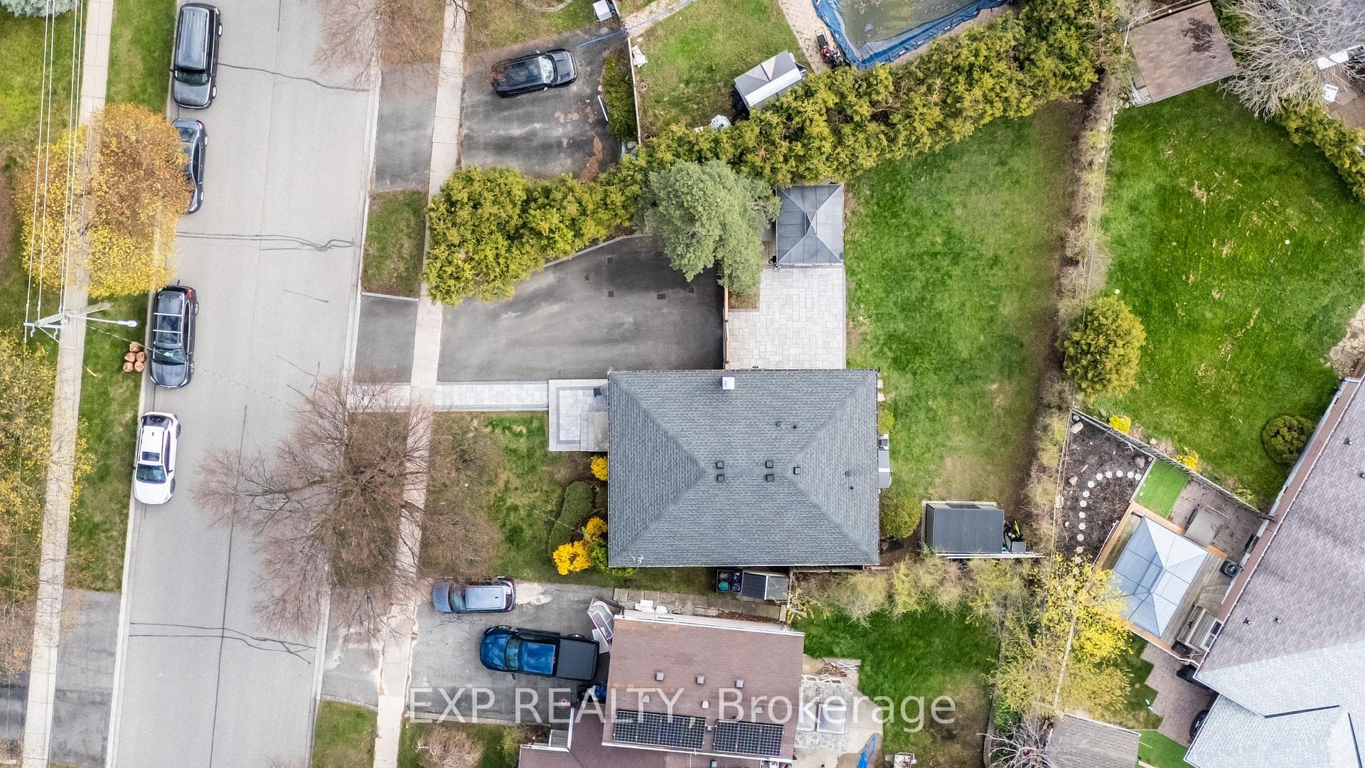 15 Rexway Drive photo 46
