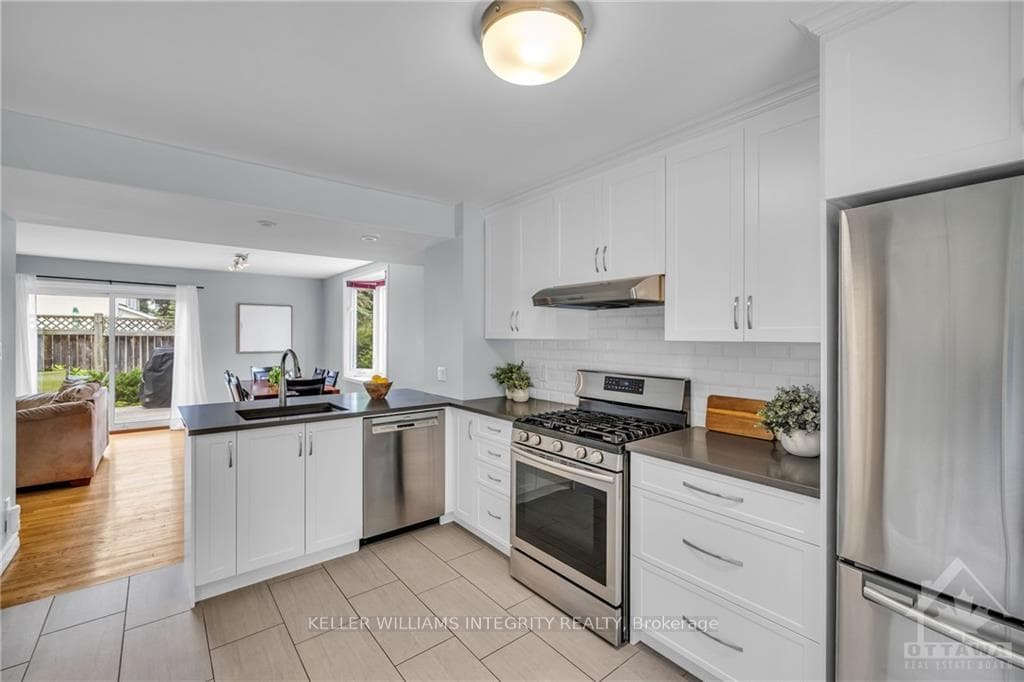 421 AVONDALE Avenue photo 6