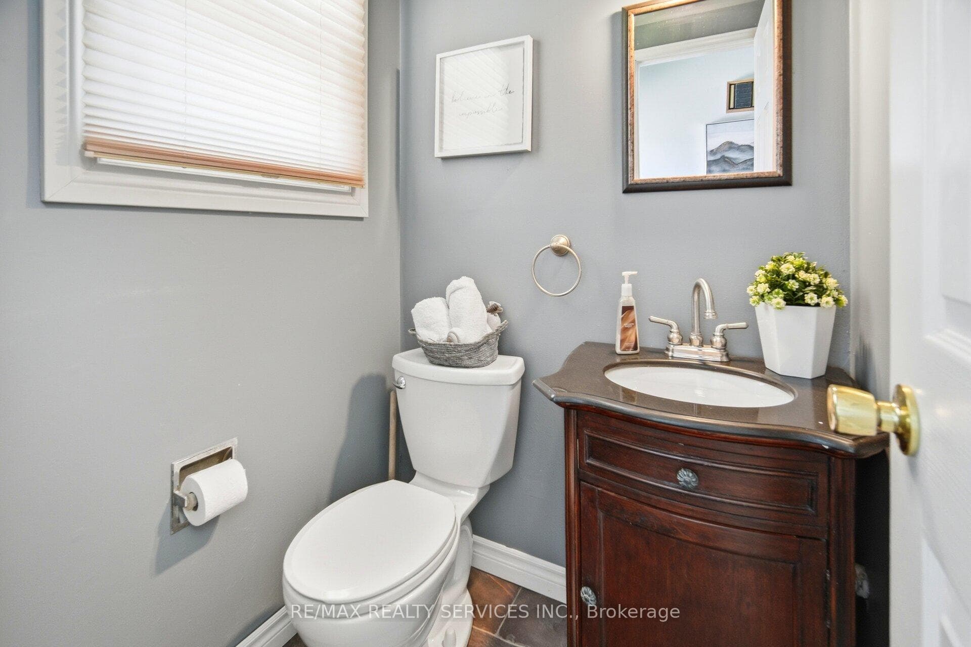 16 Ferri Crescent photo 21