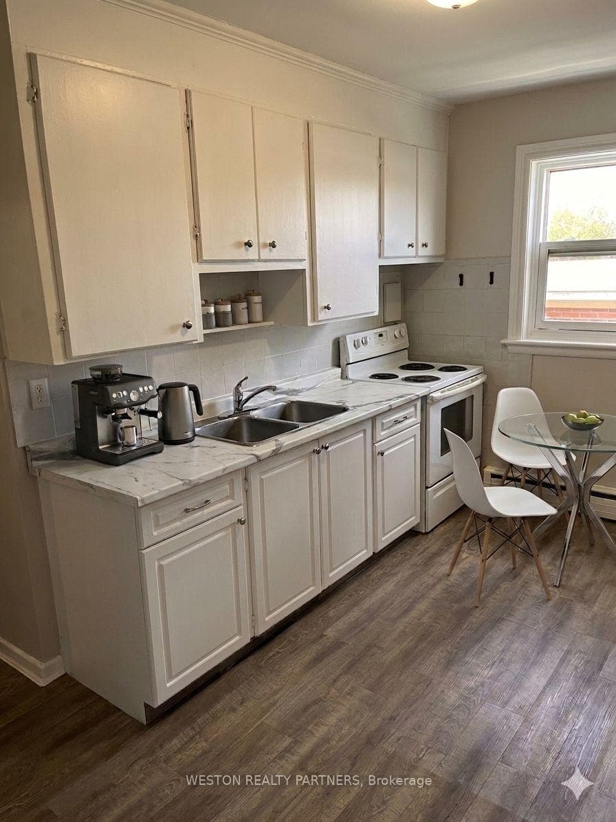 666 Fennell Avenue Unit 4 photo 1