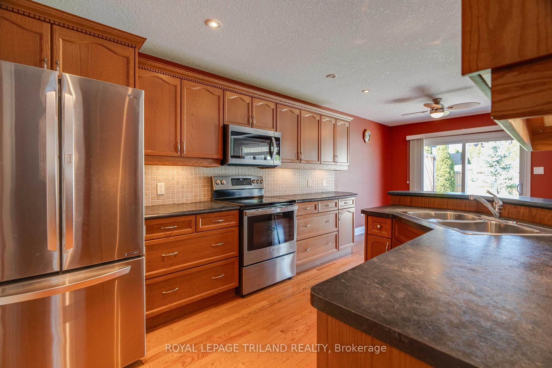 297 Thorn Drive photo 8