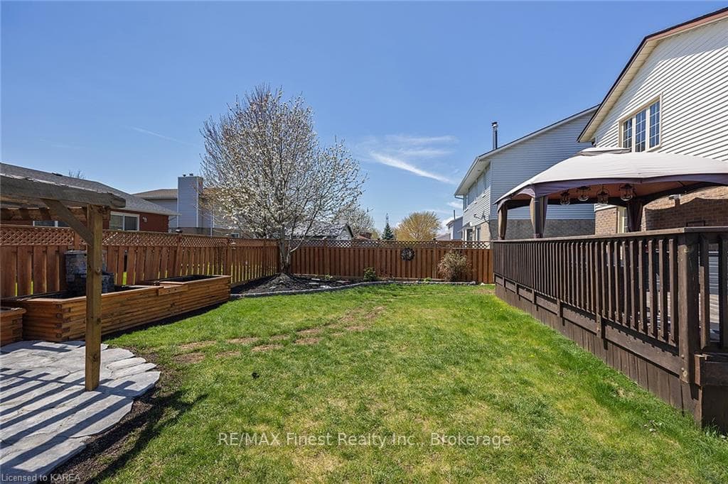 798 DAVIS Drive photo 50